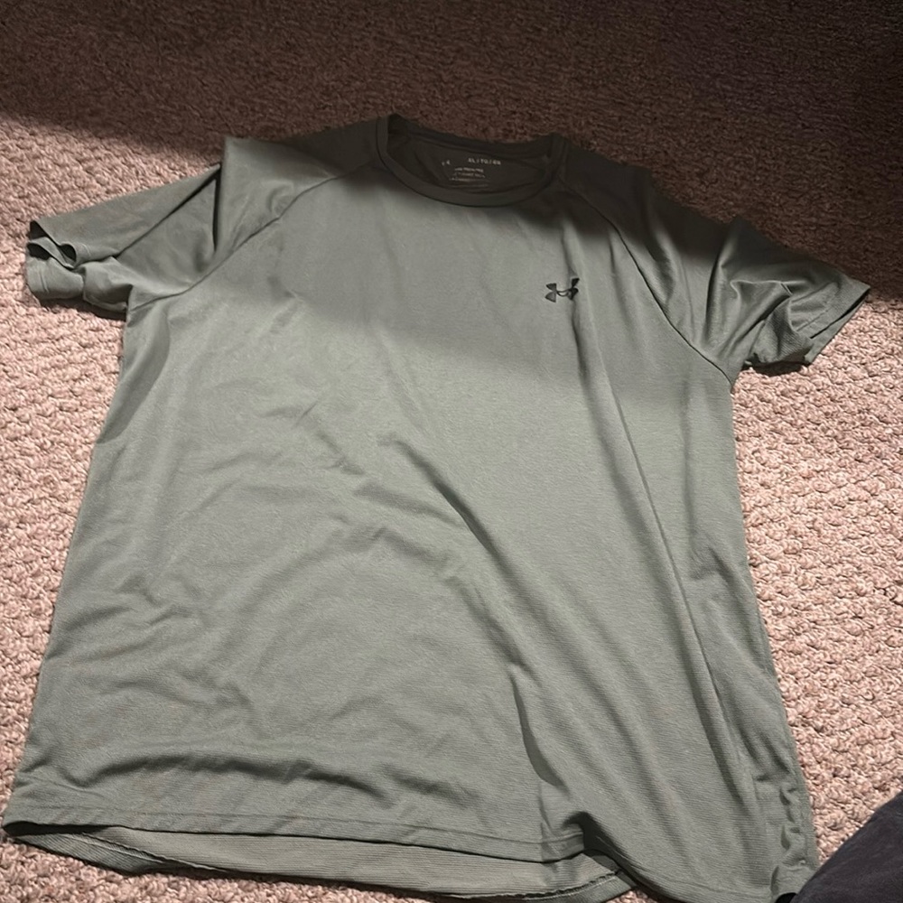 Men’s size XL. Green tee shirt w/ logo on front and back.